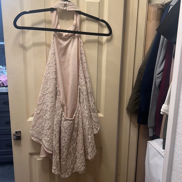 Lace halter top - Picture 4 of 6